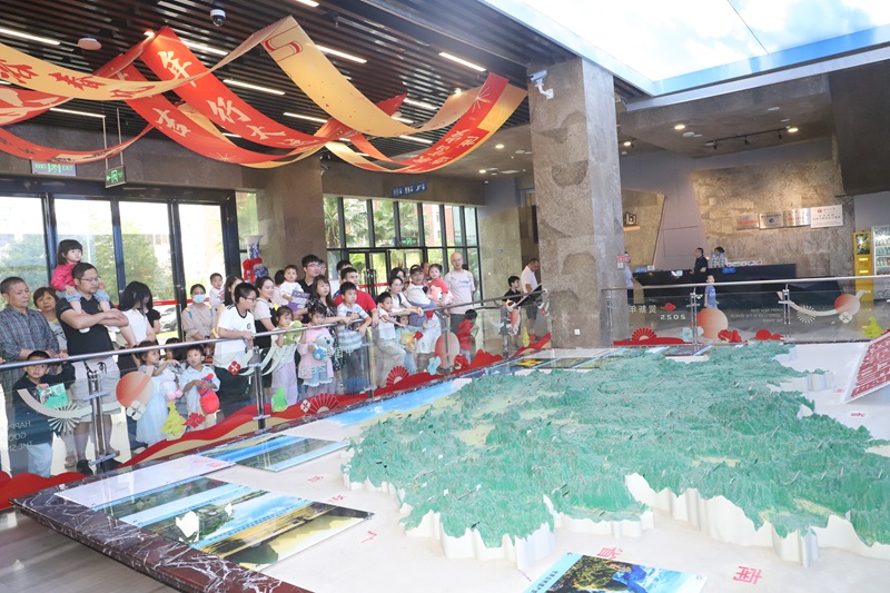 探索自然 童绘清风丨 广咨集团举行2025年职工亲子活动